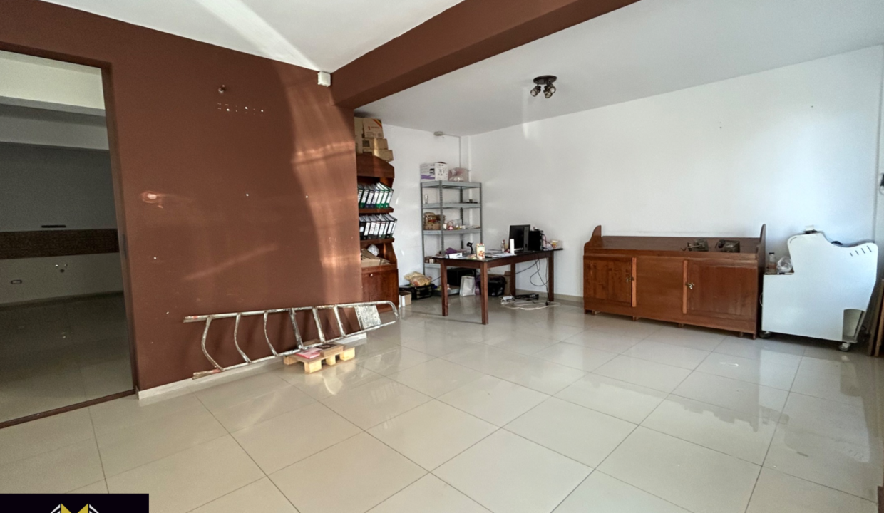 B6E98A35-15E3-465B-9C52-882F6875742D